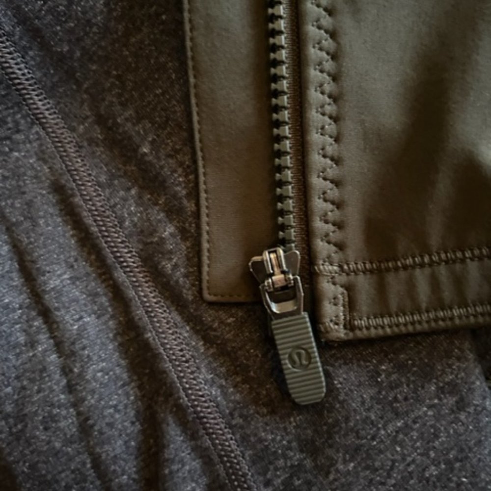 lululemon Ruched Back Jacket - Picture 11 of 13